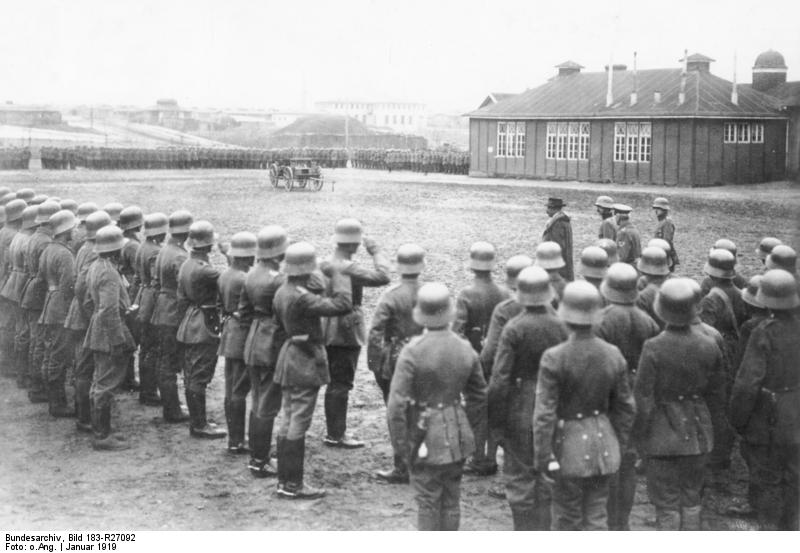 Berlin, Gustav Noske beim Freikorps Hülsen